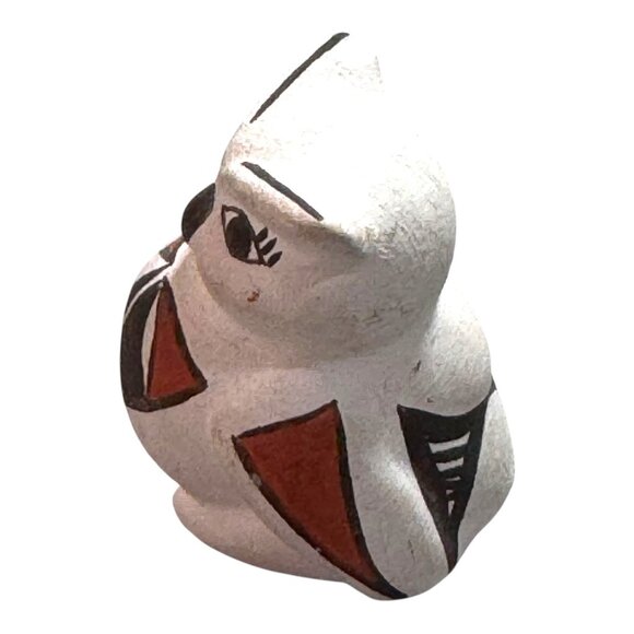 Vintage Acoma Pottery Owl Figurine Signed By Artist Lucaro Isleta NM 2" Mini - Picture 2 of 9